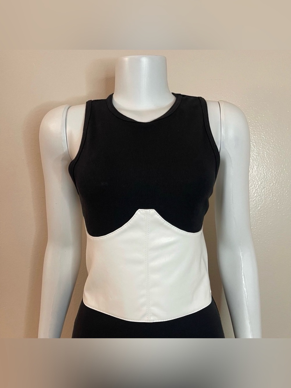 Plus size white PU leather elastic strappy waistband corset belt